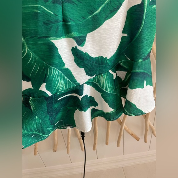 NWOT YIYIMEI Banana Leaf Print Ruffle Hem Dress - Picture 5 of 7